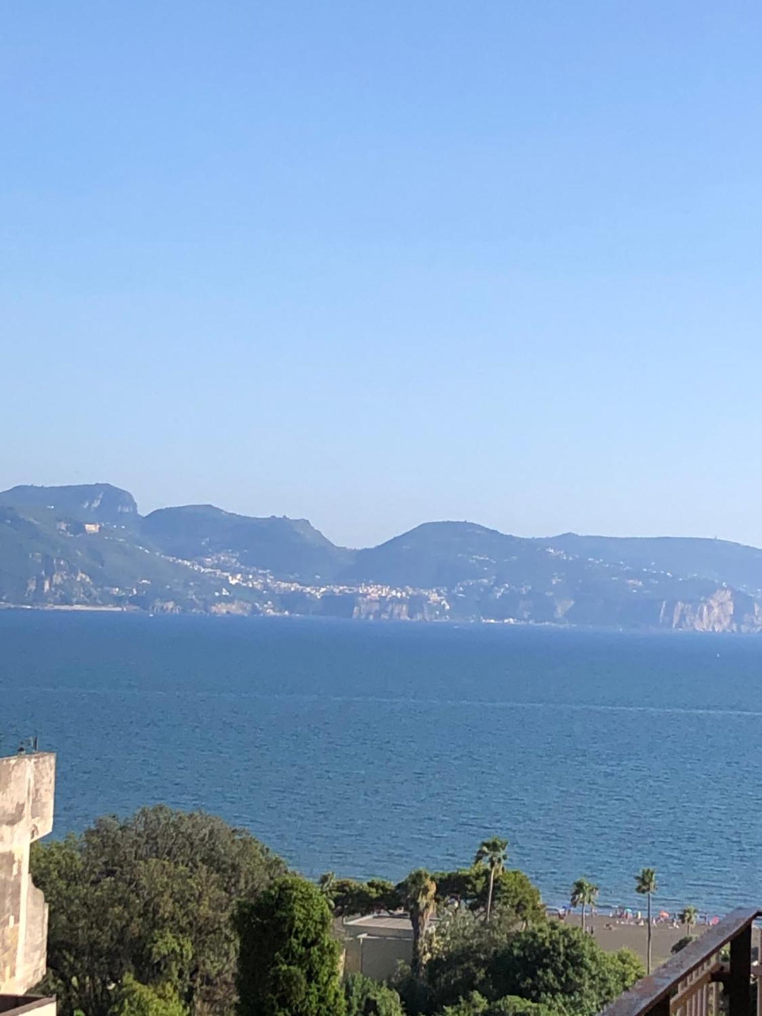 Appartement Sogno Di Mezza Estate à Torre Annunziata Extérieur photo