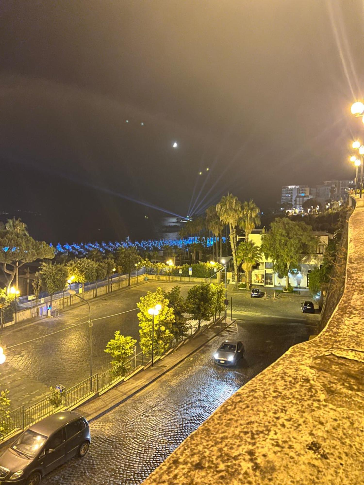 Appartement Sogno Di Mezza Estate à Torre Annunziata Extérieur photo
