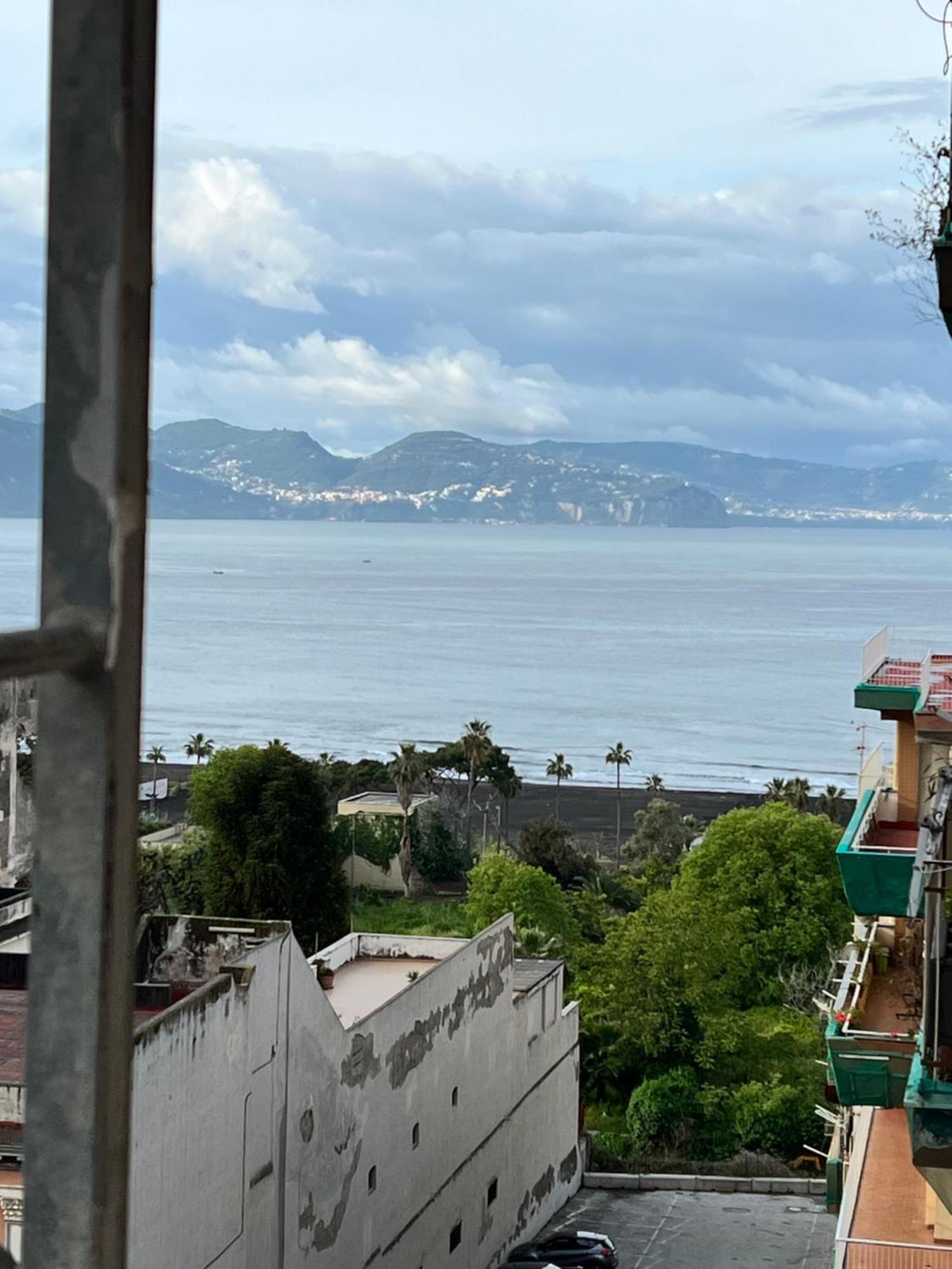 Appartement Sogno Di Mezza Estate à Torre Annunziata Extérieur photo