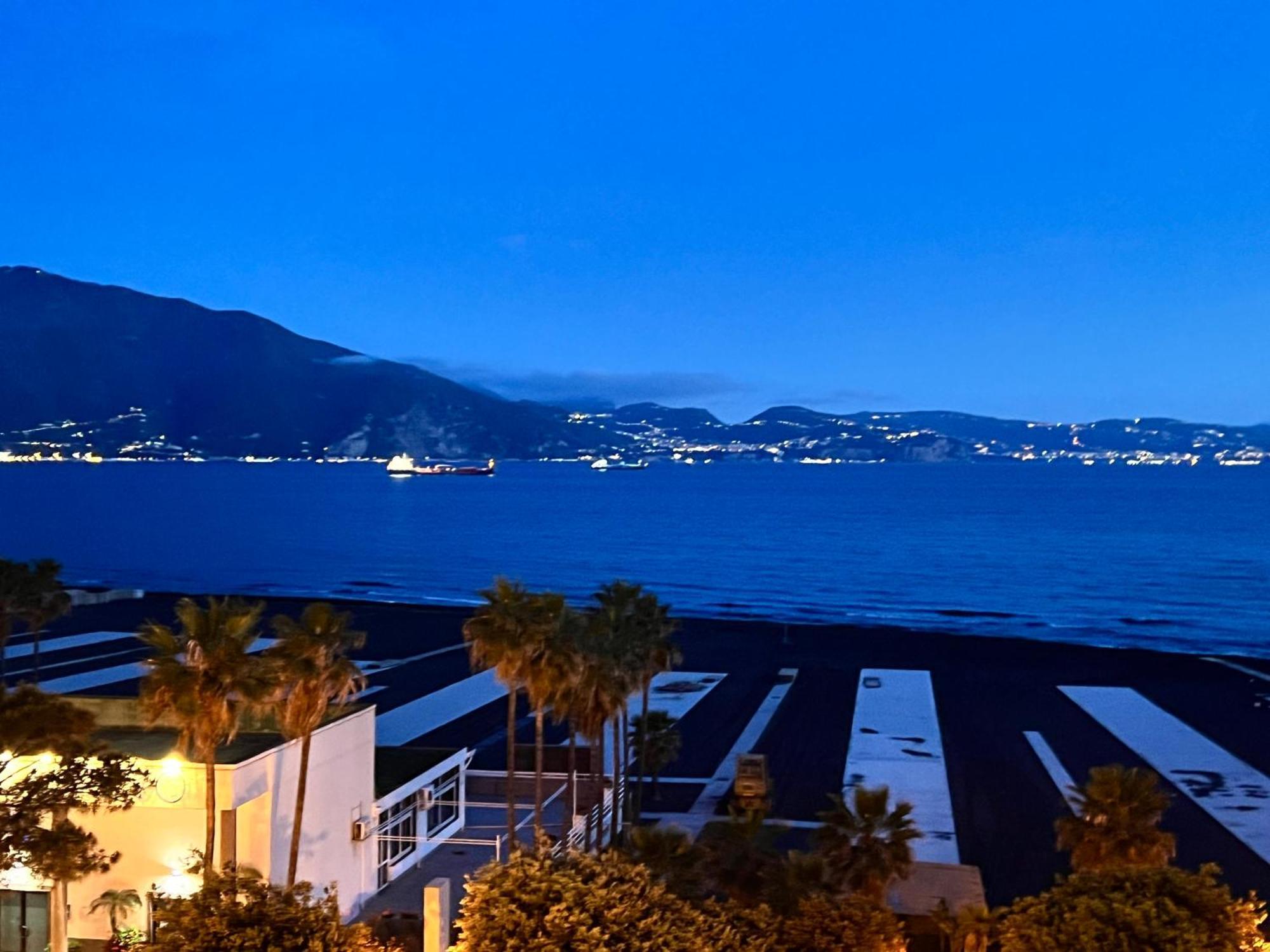 Appartement Sogno Di Mezza Estate à Torre Annunziata Extérieur photo